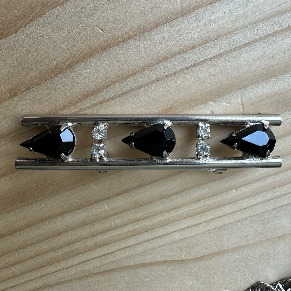 Vintage Bar Brooch Pin 2.5 Inch Black Glass Rhinestone Repousse Silver Plated